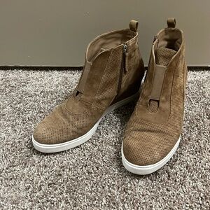 LINEA PAOLO Felicia Wedge Bootie Sneaker - Tan
